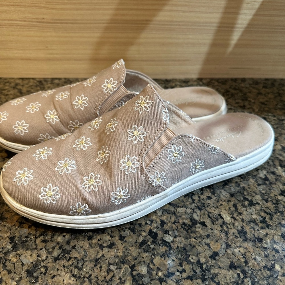 Clark’s Breeze Shore Cloudsteppers Slides